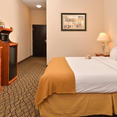 Quality Inn & Suites Jefferson City Dış mekan fotoğraf