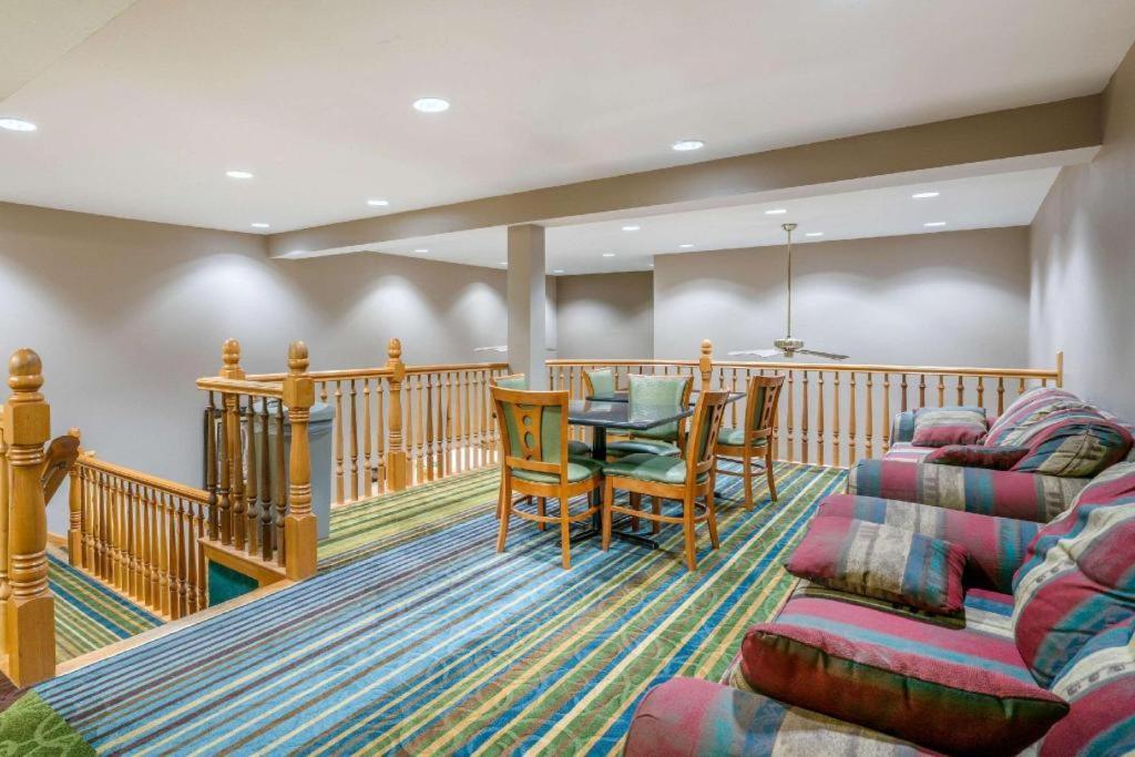 Quality Inn & Suites Jefferson City Dış mekan fotoğraf