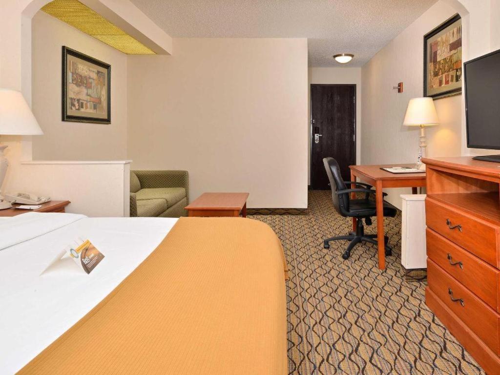 Quality Inn & Suites Jefferson City Dış mekan fotoğraf