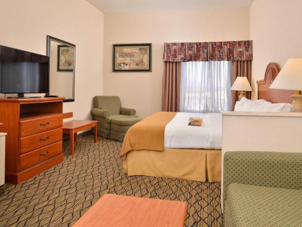Quality Inn & Suites Jefferson City Dış mekan fotoğraf