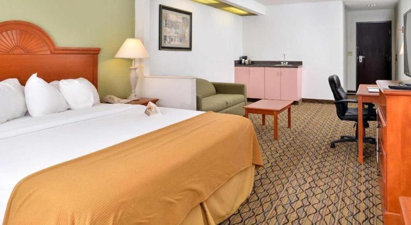 Quality Inn & Suites Jefferson City Dış mekan fotoğraf
