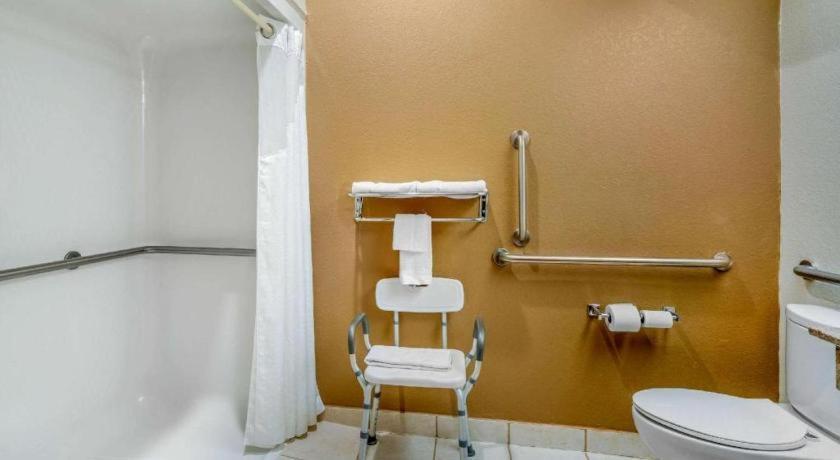 Quality Inn & Suites Jefferson City Dış mekan fotoğraf