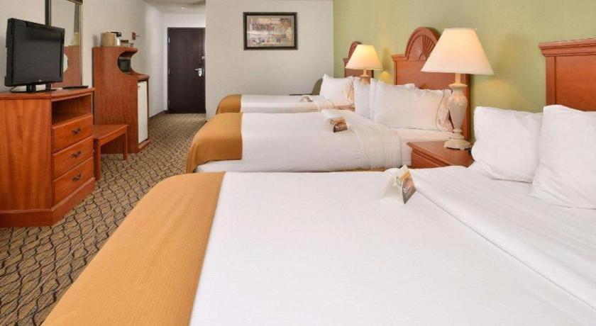 Quality Inn & Suites Jefferson City Dış mekan fotoğraf