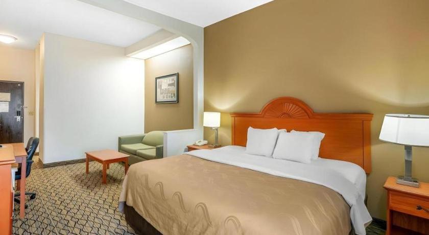 Quality Inn & Suites Jefferson City Dış mekan fotoğraf