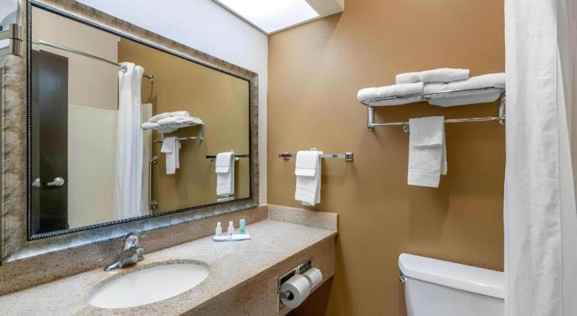 Quality Inn & Suites Jefferson City Dış mekan fotoğraf