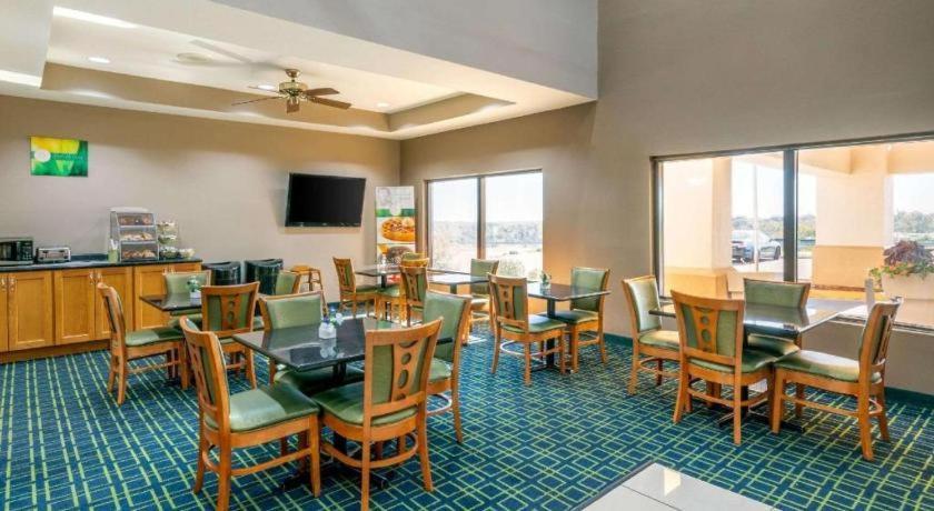 Quality Inn & Suites Jefferson City Dış mekan fotoğraf