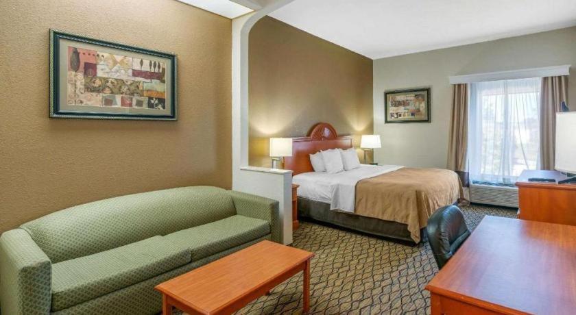 Quality Inn & Suites Jefferson City Dış mekan fotoğraf