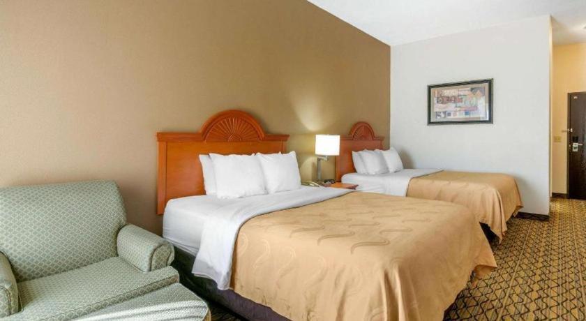 Quality Inn & Suites Jefferson City Dış mekan fotoğraf