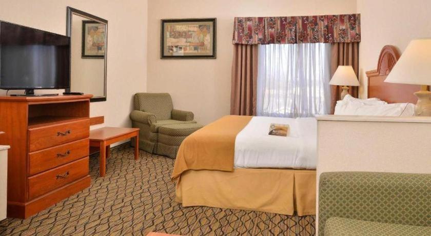 Quality Inn & Suites Jefferson City Dış mekan fotoğraf