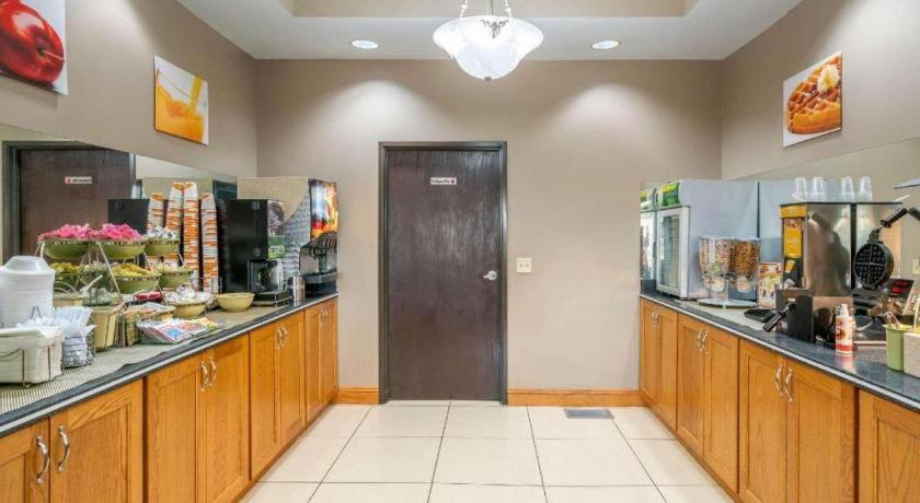 Quality Inn & Suites Jefferson City Dış mekan fotoğraf